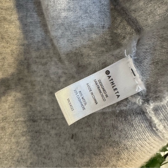 Athleta Gray Cashmere Wool Nirvana Cocoon Pranayama Wrap Cardigan Sweater Medium - Picture 8 of 10